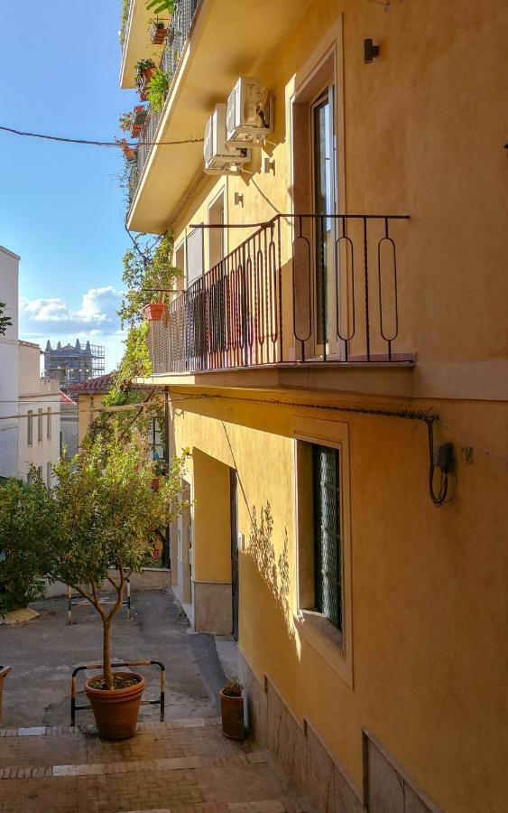 Taomau - Duomo Square Apartman Taormina Kültér fotó